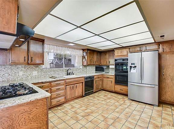 4th image of 21250 E Cloverland Dr