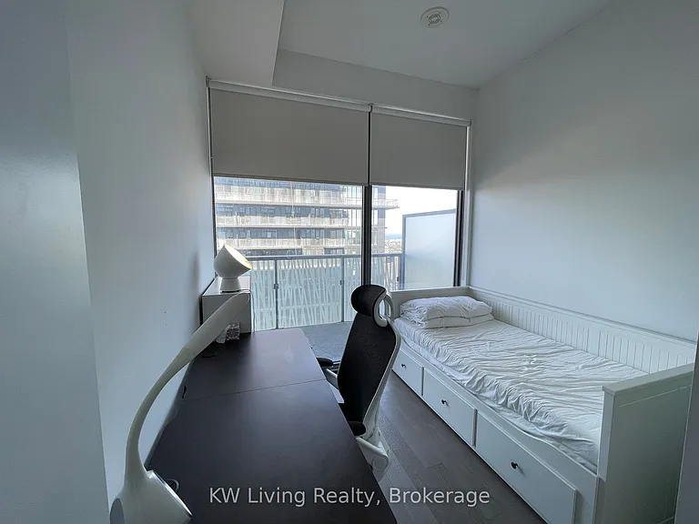 50 Charles St E #4808 — Photo 8
