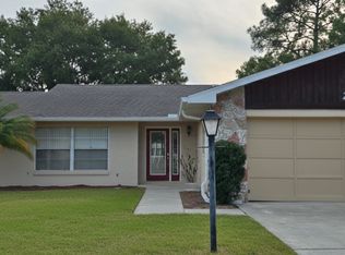2 Waybourne Pl, Palm Coast, FL 32164