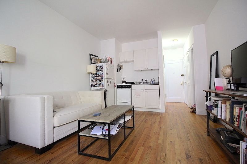 2nd image of 449 W 56th St APT 1C