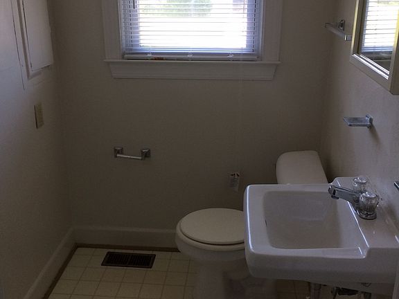 5th image of 2517 Chestnut St