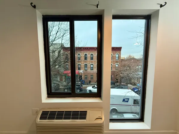 141 Utica Avenue image 3 of 11