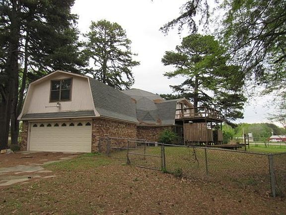 3rd image of 301 Hilltop Dr