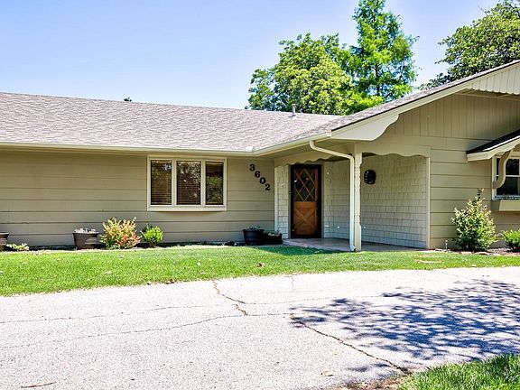 3rd image of 3602 Dana Dr