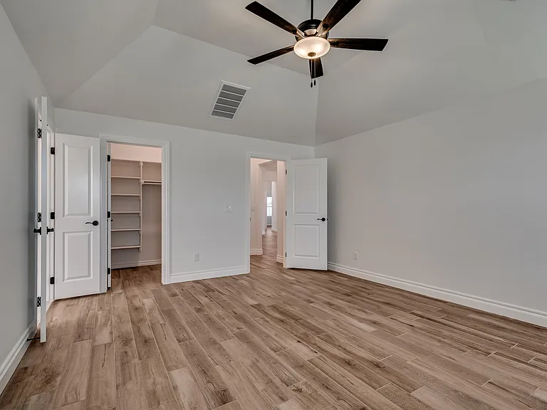 3233 Alameda St — Photo 9