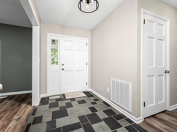 3rd image of 108 Picard Dr