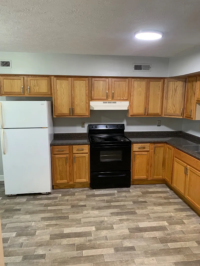 4 Davidfield Cv - 4 Davidfield Cv Apt B — Photo 3