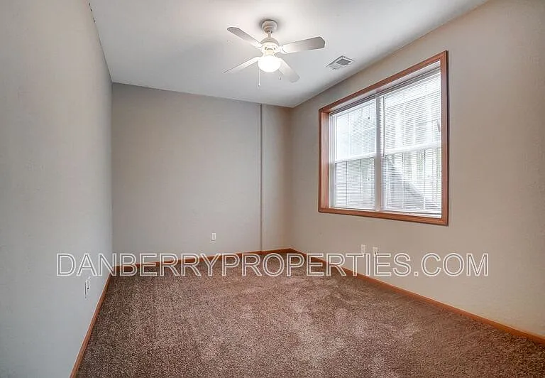 1127 N Byrne Rd #1 — Photo 7