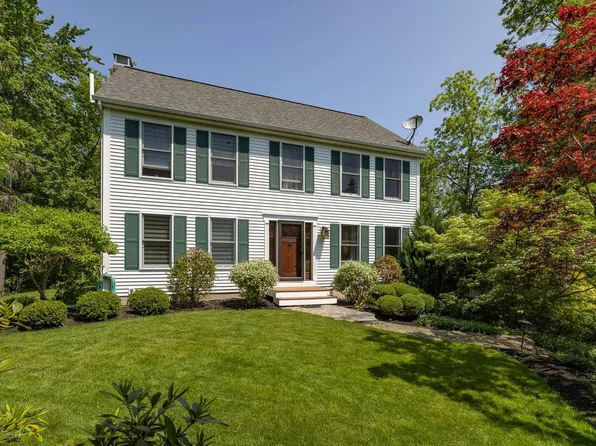 9 Summer Street, Exeter, NH 03833