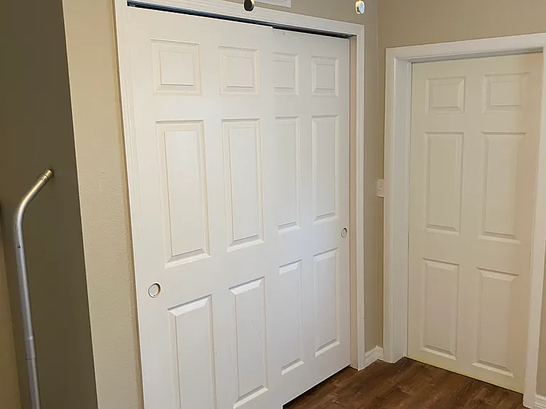 228 W Warren Ave — Photo 12