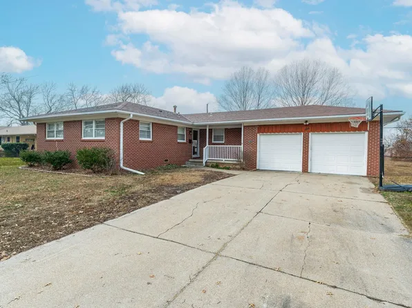 321 N Putter Ln, Wichita, KS 67212