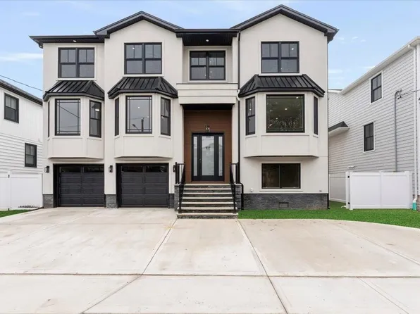 917 Greenfield Road, Woodmere, NY 11598