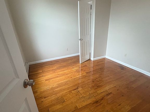 4th image of 311 S 6th St #3L