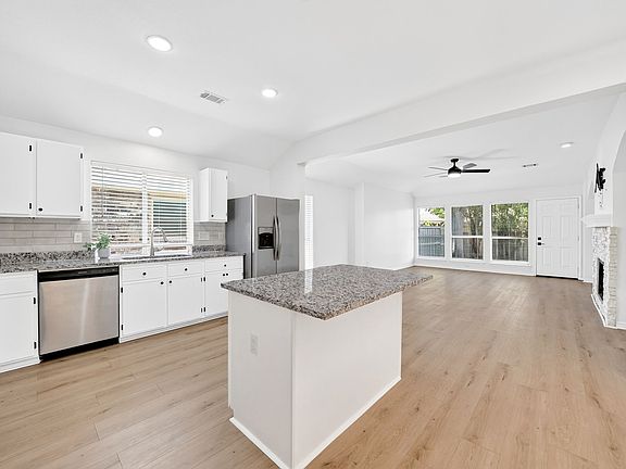 3rd image of 7606 Harbor Dr