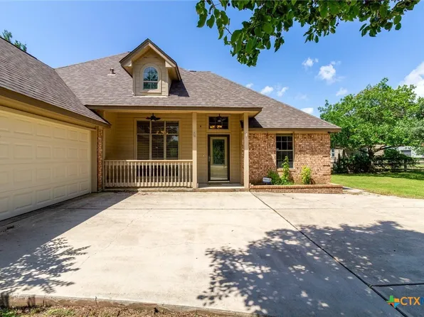 53 Tinas Trl, Martindale, TX 78655