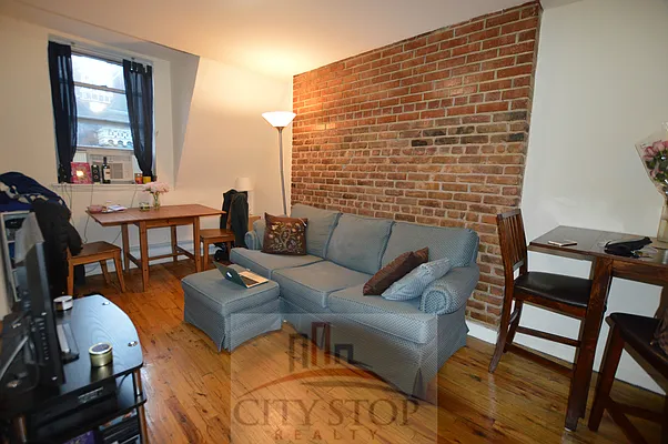 Rented by City Stop Realty | media 11