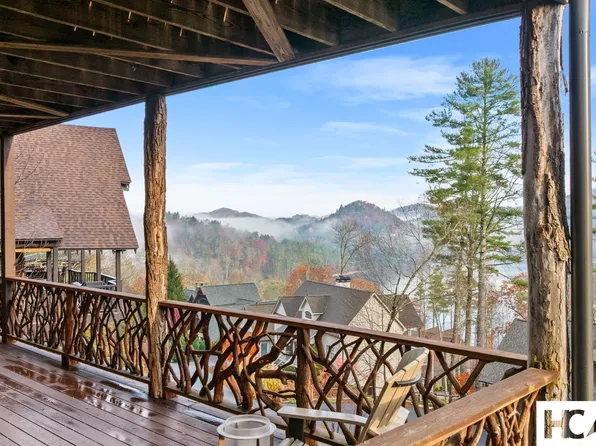 16 High Hammock Way, Cashiers, NC 28717