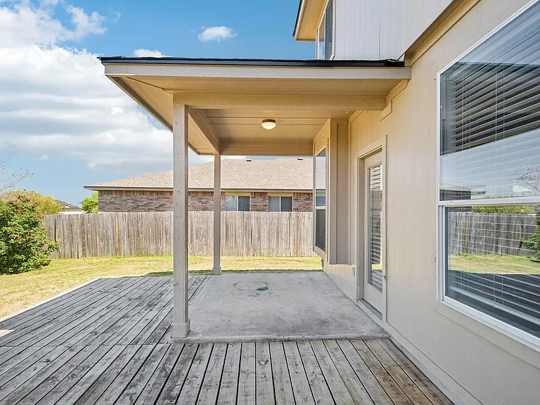 217 Killian Loop — Photo 32
