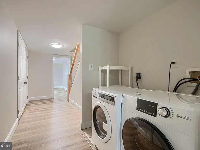 609 S East Ave — Photo 12