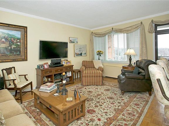 4th image of 16 Rockledge Ave APT 6O1