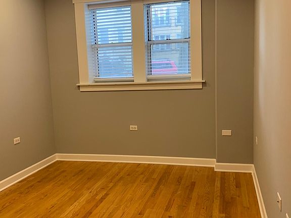 3rd image of 2737 W Arthur Ave #G