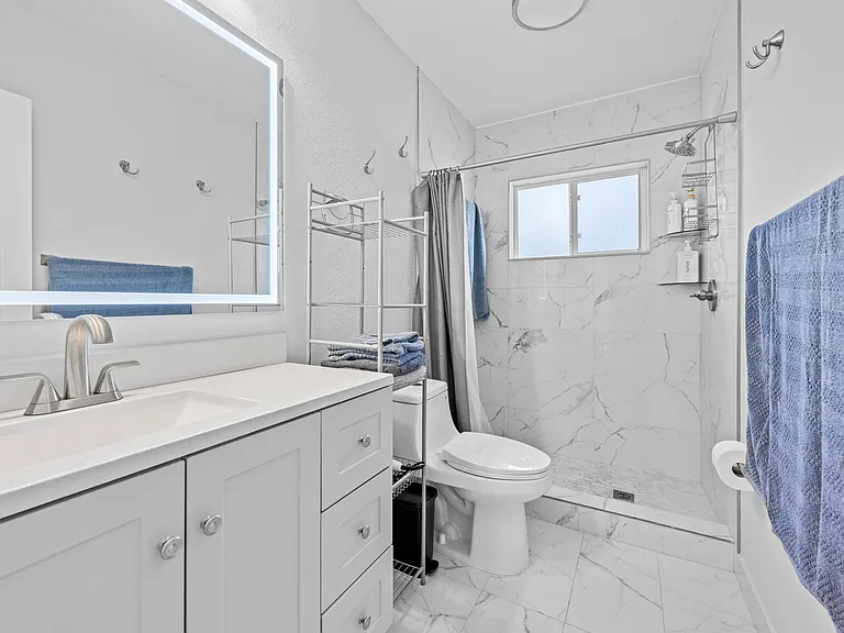 1208 NE 5th Ave #3 — Photo 15