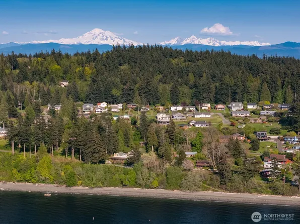 2579 W Shore Drive, Lummi Island, WA 98262