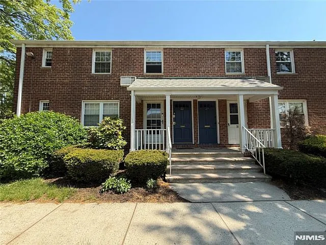 Building Photo - 20 Clark Ct