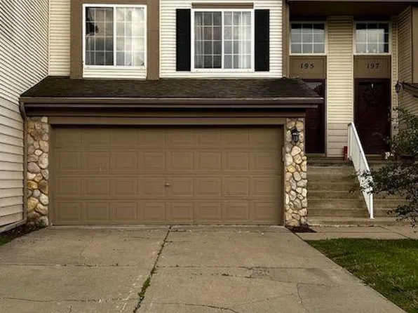 195 Oak Ridge Dr, Pontiac, MI 48341