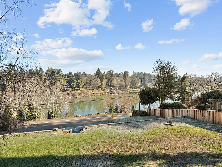 Glenmorrie Dr — Photo 43