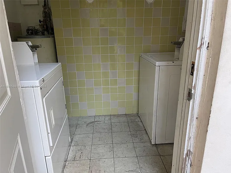 1010 S Douglas Rd #3 — Photo 10