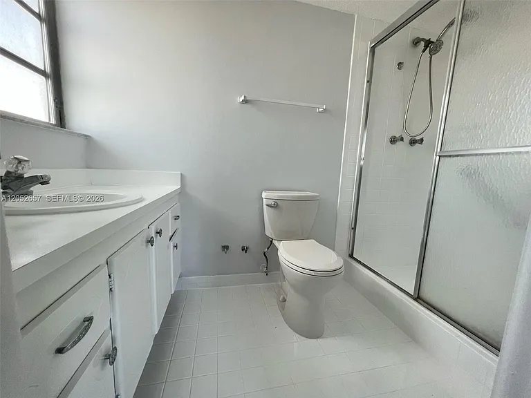 301 NE 14th Ave #608 — Photo 16