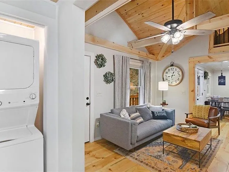 165 Corbin Hill Rd — Photo 4