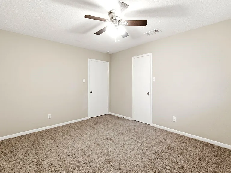 6307 Jadecrest Dr — Photo 42
