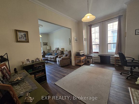 5th image of 356 Gilmour St E