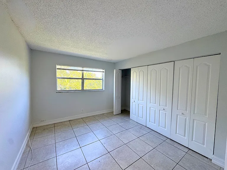 4459 Treehouse Ln #14-F — Photo 4