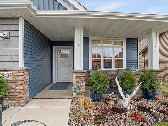 3rd image of 25407 Farmstead Ln