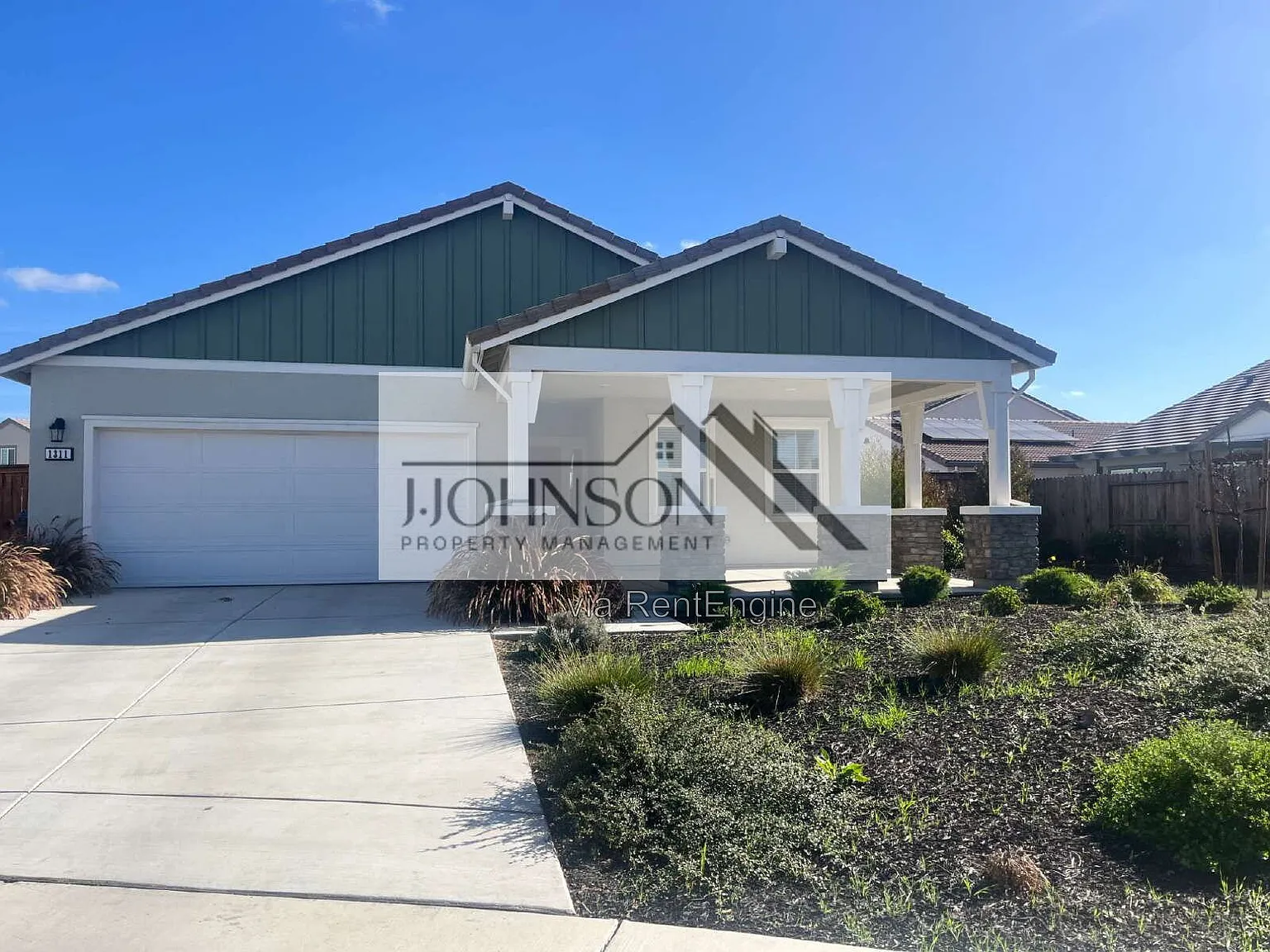 4 bed, 3.0 bath, 1900 sqft, $2,900 — Photo 1