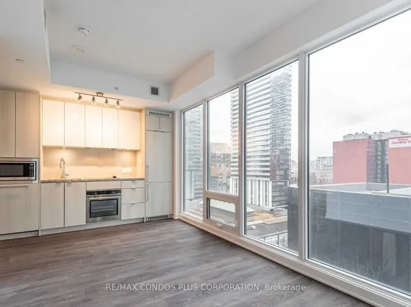 115 Blue Jays Way, Toronto, ON