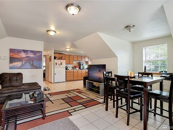 4th image of 1093 Ulery St SE