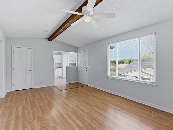5th image of 1131 Cabana Dr