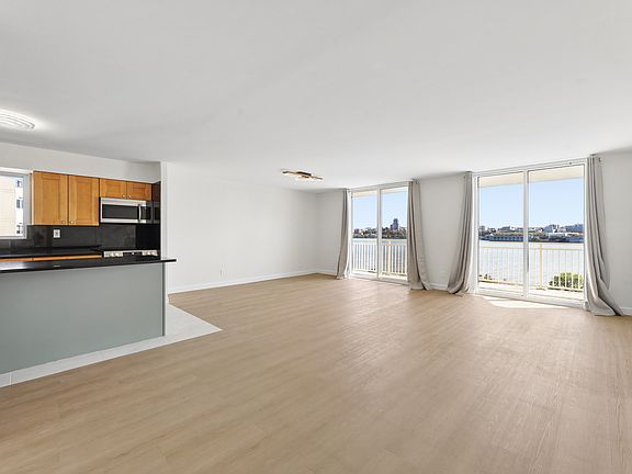 4th image of 1055 River Rd APT 1006