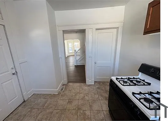 3300 W 98th St #5 — Photo 11