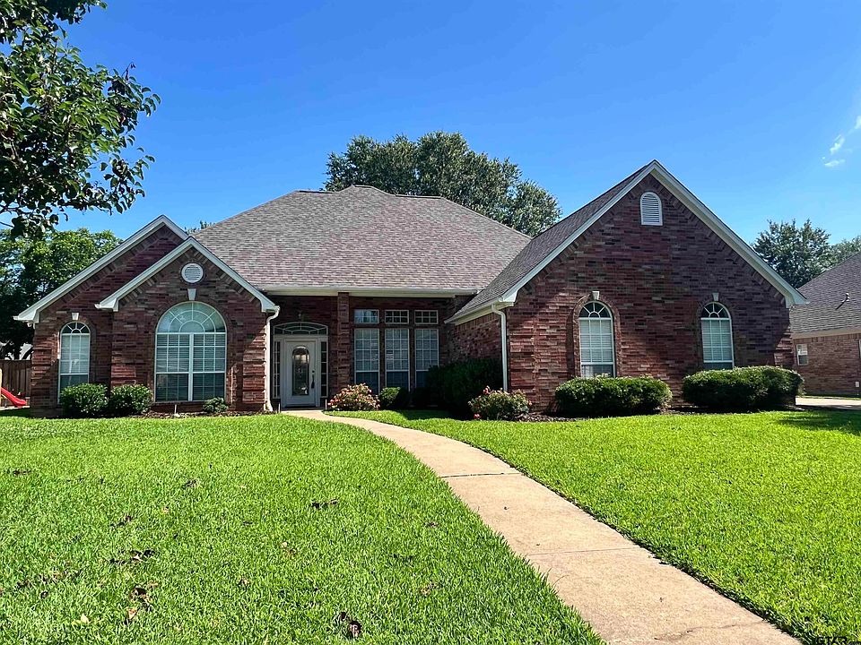 1st image of 1305 River Bend Dr