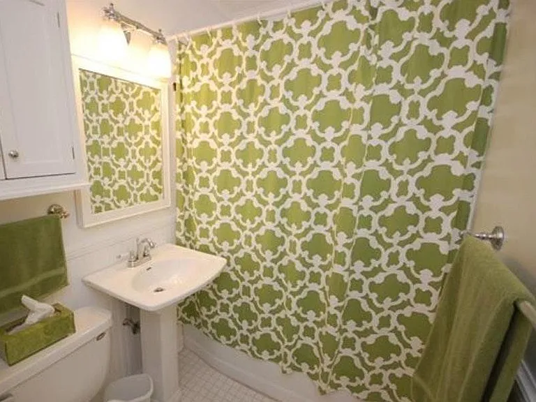 1st floor bath