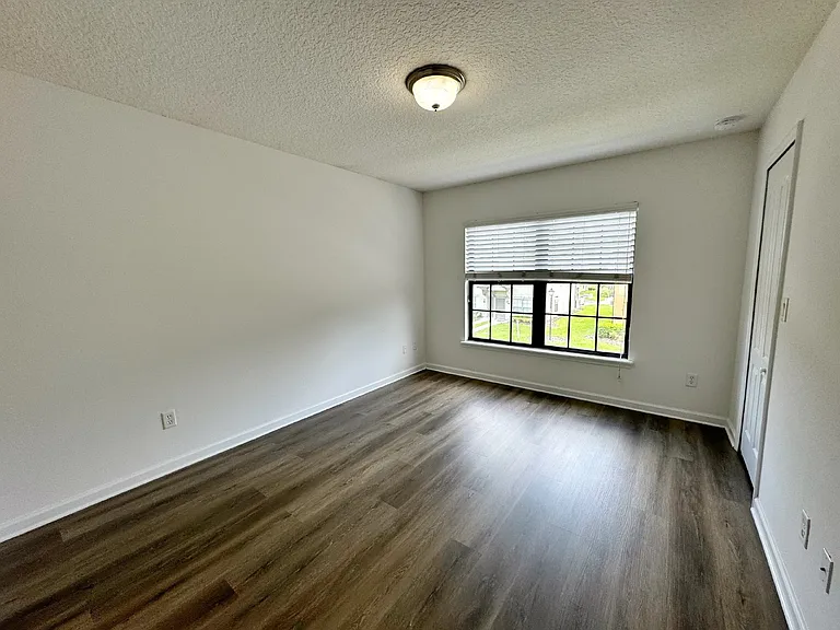 665 Drake Bay Ter — Photo 17