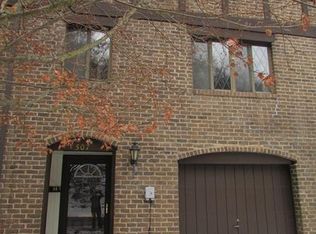 507 Newton Sq, Coraopolis, PA 15108