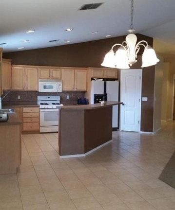 3rd image of 7647 S Little Tree Willow Dr