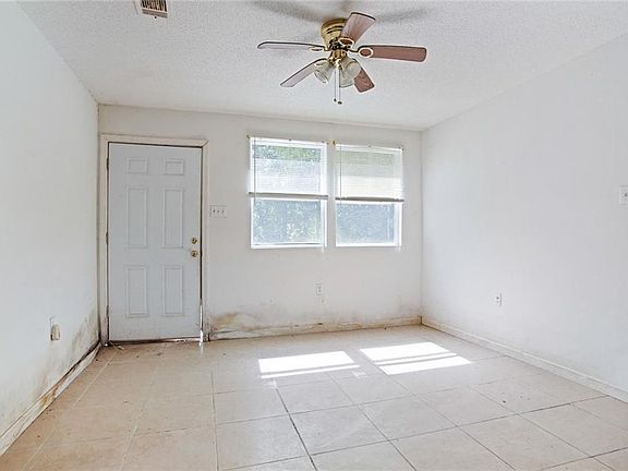 5th image of 5611 Painters St