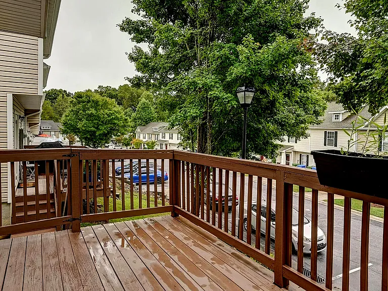 42 Amersham Ln — Photo 15